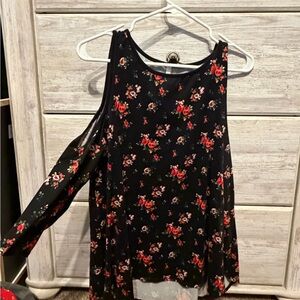 Chic Floral Black Blouse